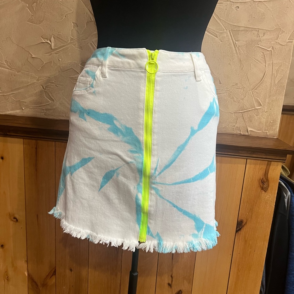NWT Lane Tree Tie Dye Denim Skirt